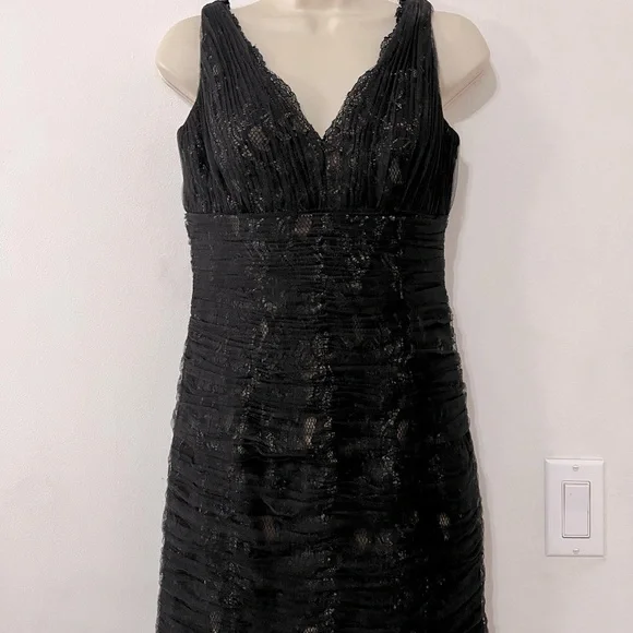 Monique Lhuillier Lusting Over You Black Gown $598 - Picture 9 of 16